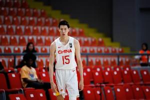 王健:中国U19男篮已是近几届中最好 但内线球员进攻能力约等于0